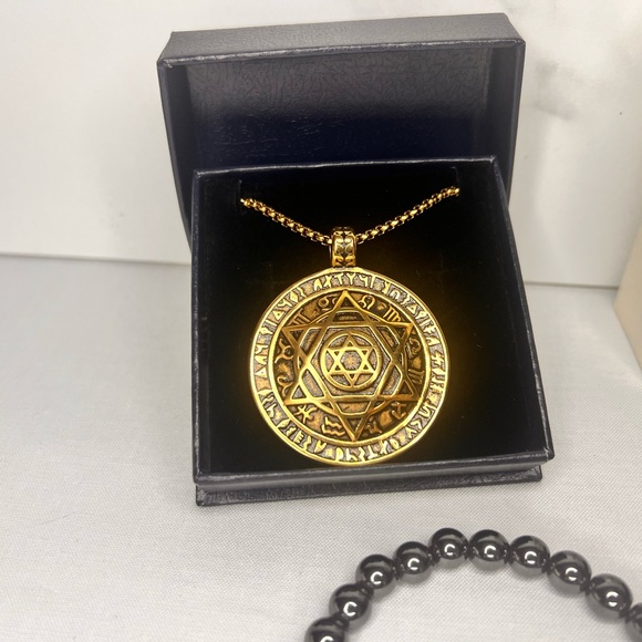 Accessories Lot - Picture 5 of 8